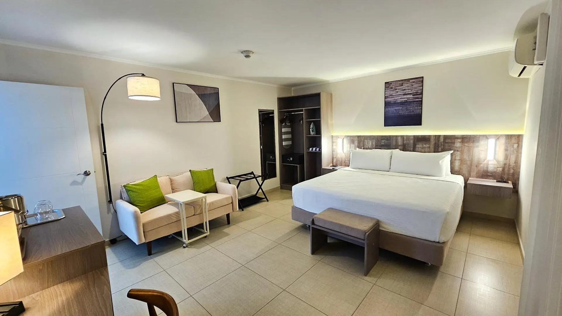 Aruba Boutique & Art Hotel, BW Signature Collection - Only Adults - New Hotel Palm Beach 3*,
