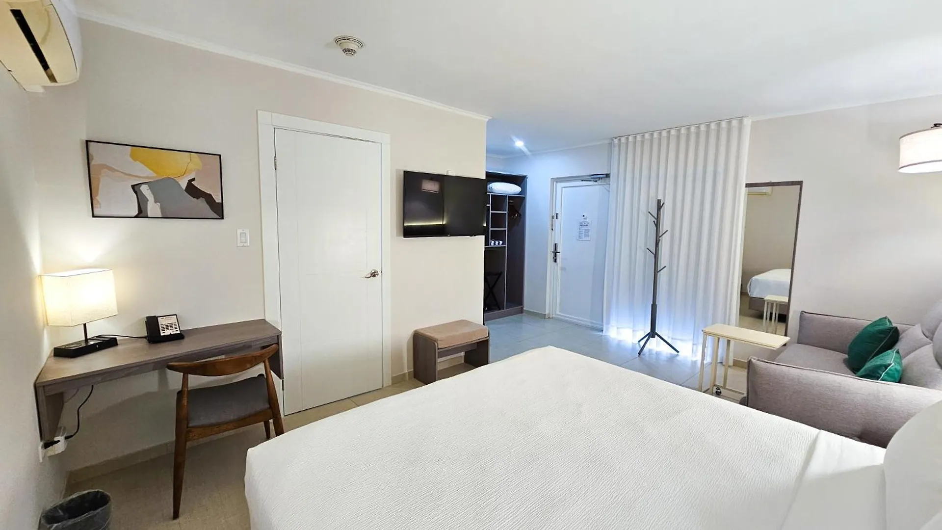 Aruba Boutique & Art Hotel, BW Signature Collection - Only Adults - New Hotel Palm Beach 3*,  Aruba